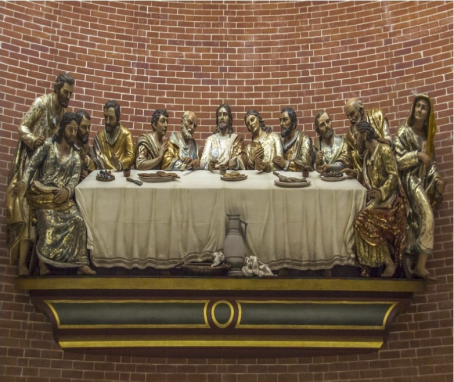 El arzobispo bendice el retablo de La Cena del Señor