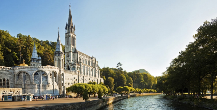La parroquia Santa María del Silencio peregrina a Lourdes