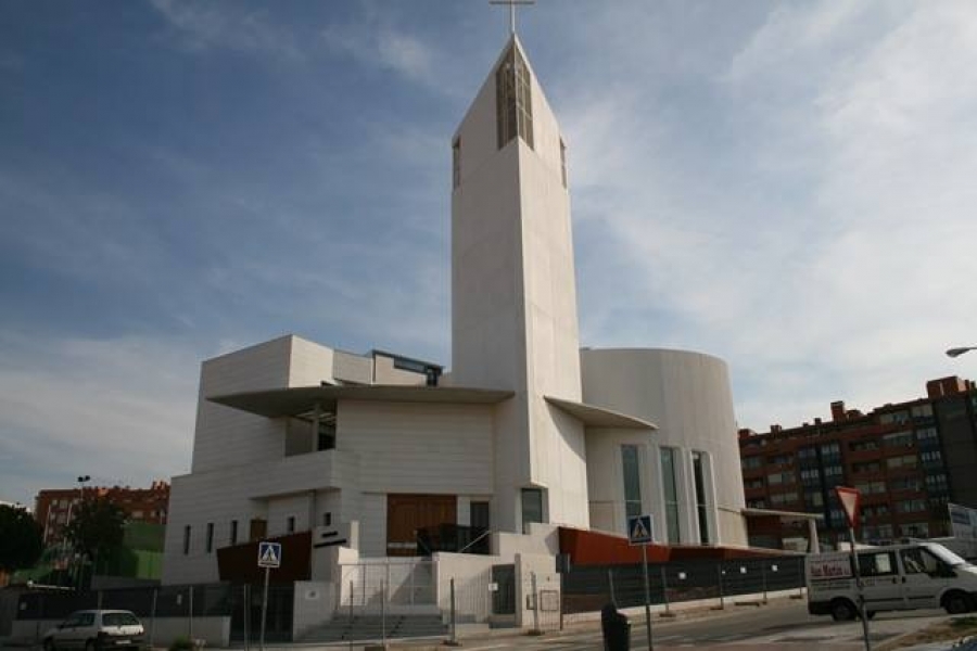 El Arzobispo de Madrid celebra el II aniversario de la Capilla de Adoración Perpetua de la Parroquia Beata María Ana Mogas