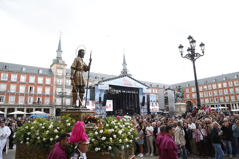 53723884982 a7c1300bec c