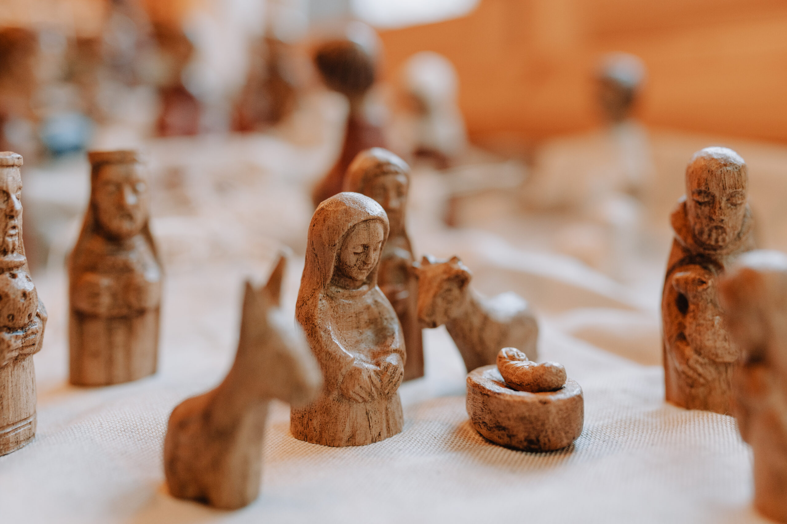 Belen madera CONTEMPLARE scaled