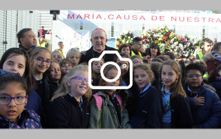 2017-11-07 - Ofrenda floral solidaria de los colegios a la Virgen de la Almudena