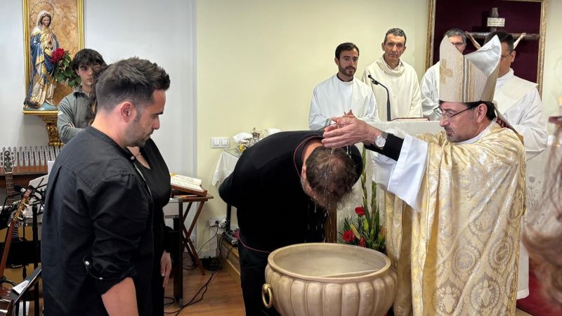 Cardenal Cobo bautizo en San Pablo VI