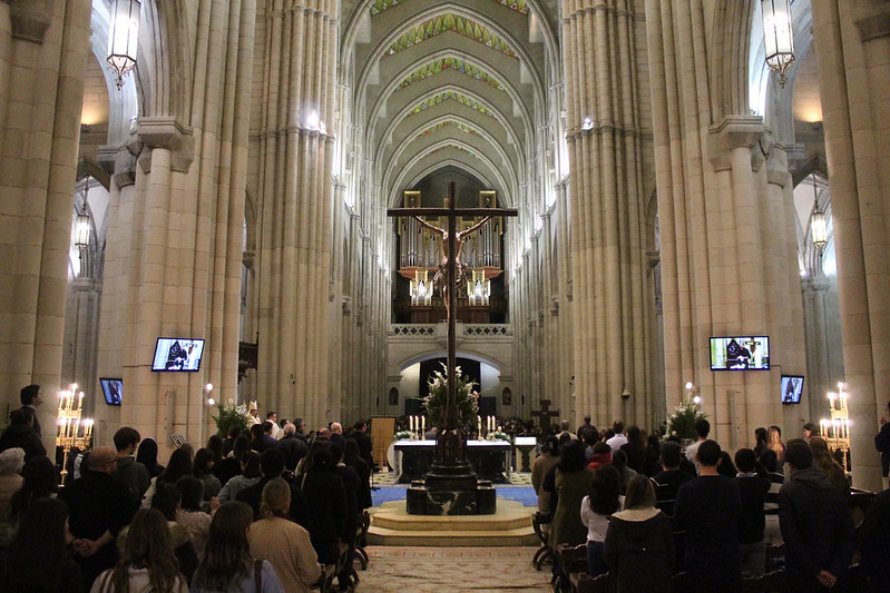 2024-11-8 - Vigilia de jóvenes de la Virgen de la Almudena