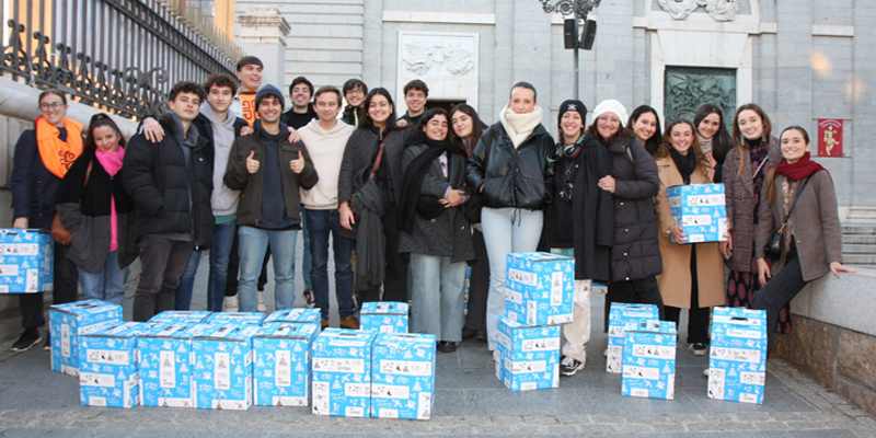 Capellanes universidad nadie sin cenar