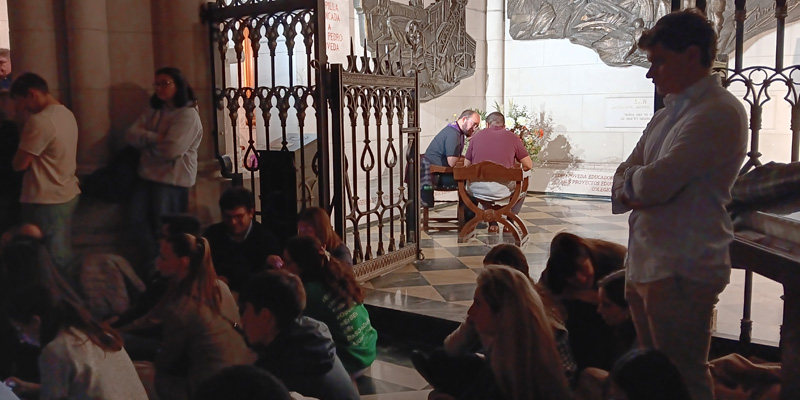 Vigilia Almudena 24 confesiones