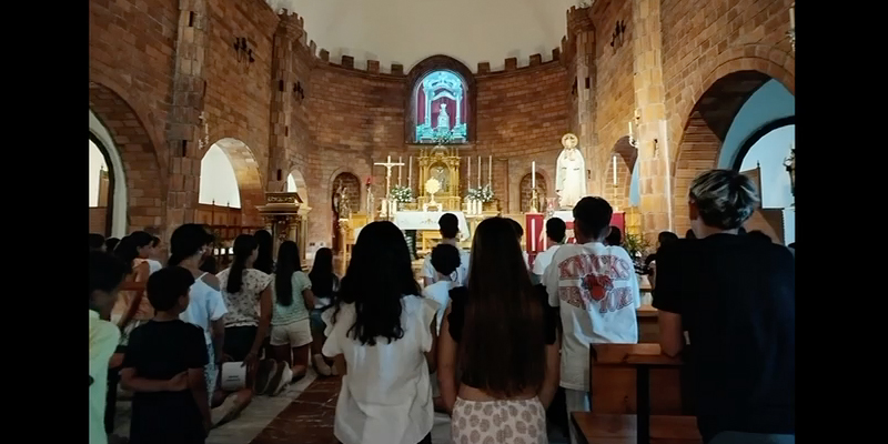 Campamento tres olivos adoracion