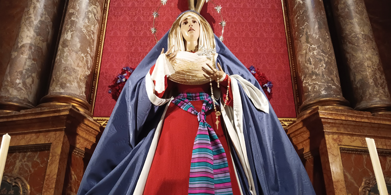 Estudiantes Virgen cuerpo