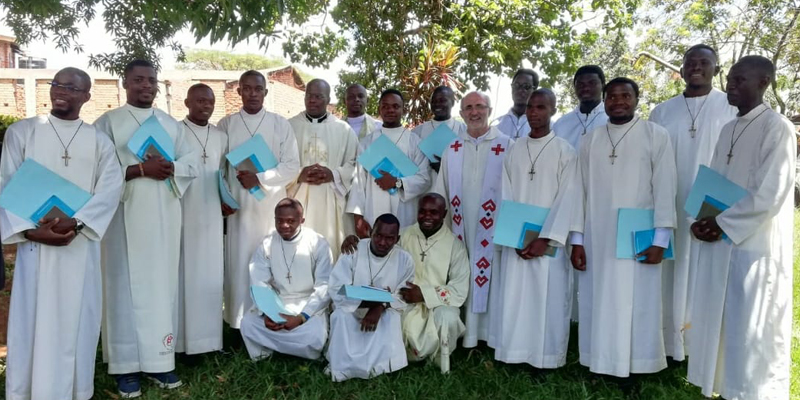 Misioneros comboniano sacerdotes