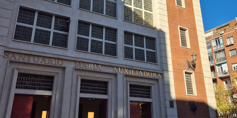 Basilica auxiliadora fachada