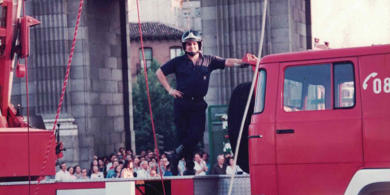 Felix bombero paloma maniobras
