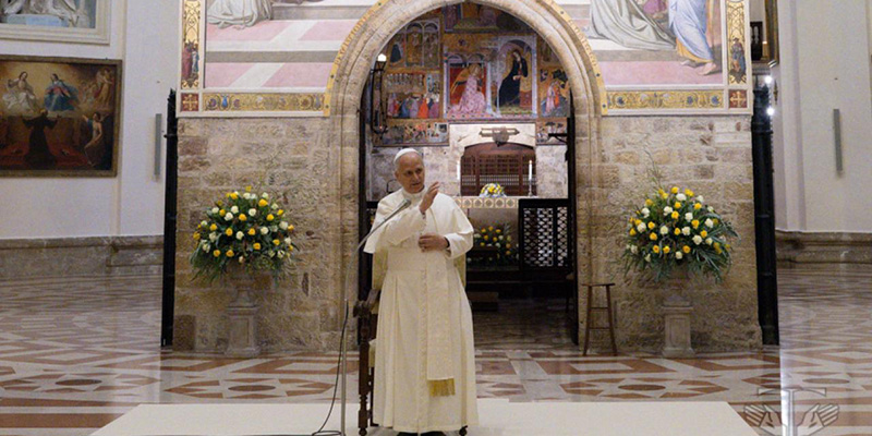 Franciscanos asis papa