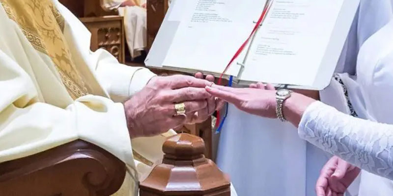 Orden virgenes anillo