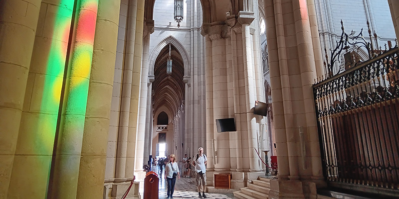 Visita papa catedral arcoiris