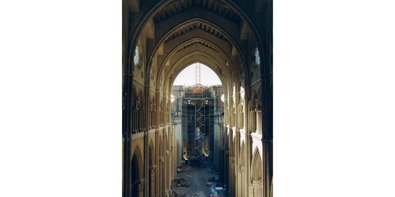 Visita papa catedral construccion naves