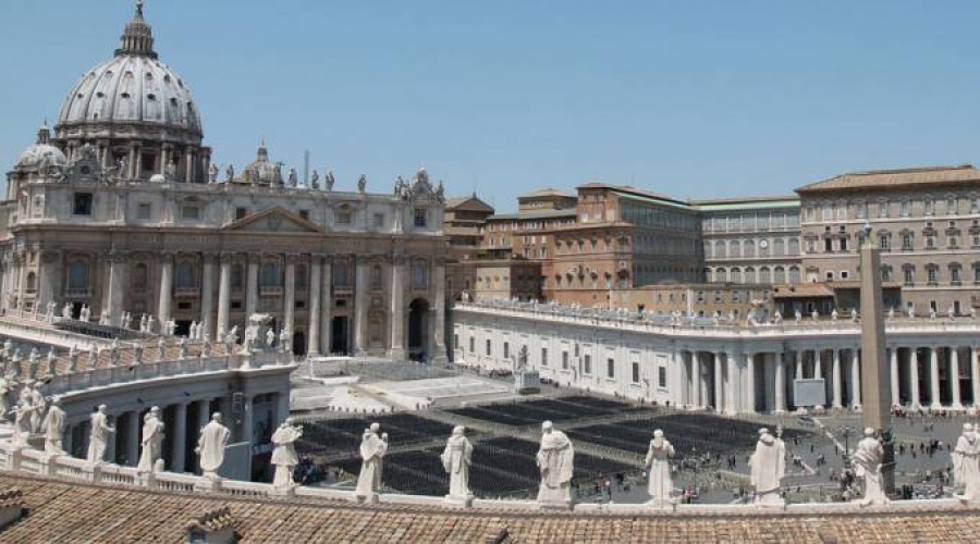 Vaticano: 3 laicos entre los 16 nuevos miembros de la Secretar&iacute;a de Comunicaci&oacute;n
