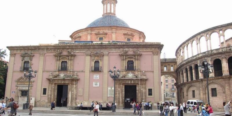El cardenal Ca&ntilde;izares rezar&aacute; un solemne Rosario este s&aacute;bado en la Bas&iacute;lica &laquo;por la Iglesia&raquo; ante la petici&oacute;n del Papa Francisco