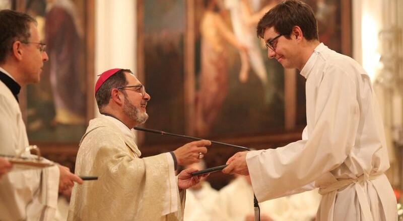 &Aacute;lvaro Sol&eacute; ser&aacute; ordenado di&aacute;cono en la catedral de la Almudena: &laquo;Es el Se&ntilde;or el que me va a sostener en este s&iacute; junto con el pueblo de Dios&raquo;