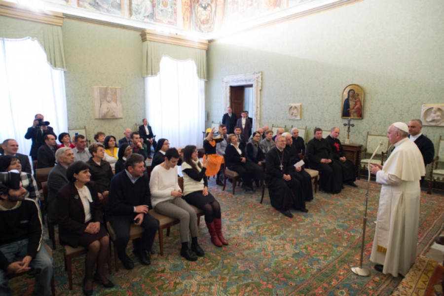 El Santo Padre recibe a una delegaci&oacute;n de fieles del C&aacute;ucaso