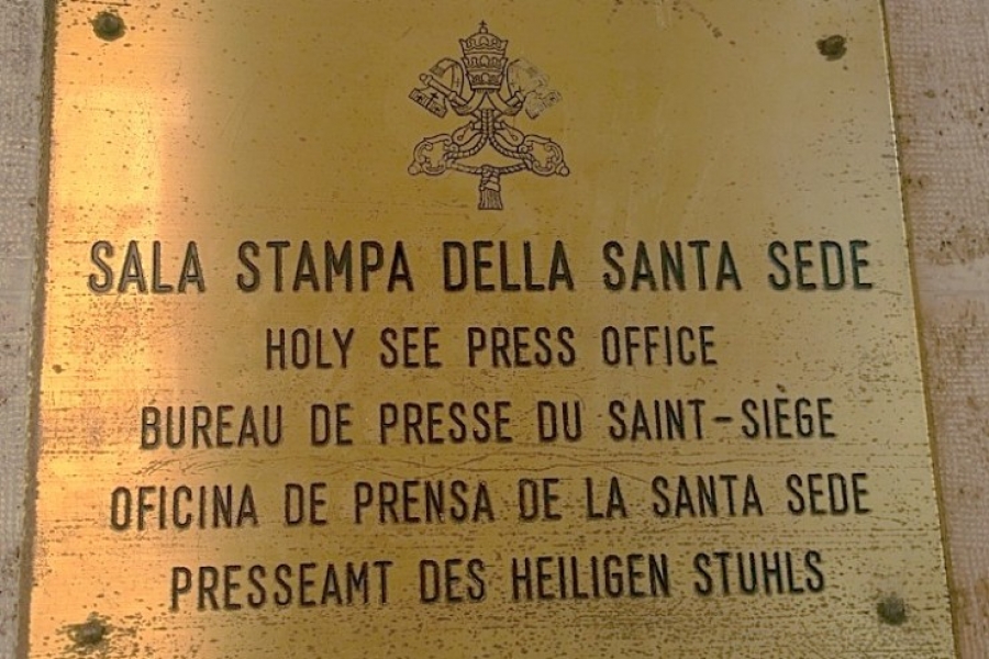 El Vaticano intervendr&aacute; legalmente para evitar que sus s&iacute;mbolos y la figura del Papa sean usados o instrumentalizados