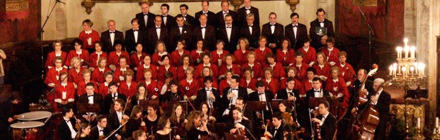 El Coro de San Jer&oacute;nimo el Real canta en la parroquia de los Jer&oacute;nimos