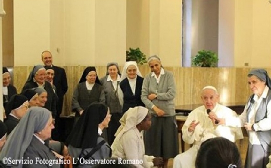 Las hermanas de Madre Teresa esperaban a un sacerdote para el retiro y en cambio lleg&oacute; el Santo Padre