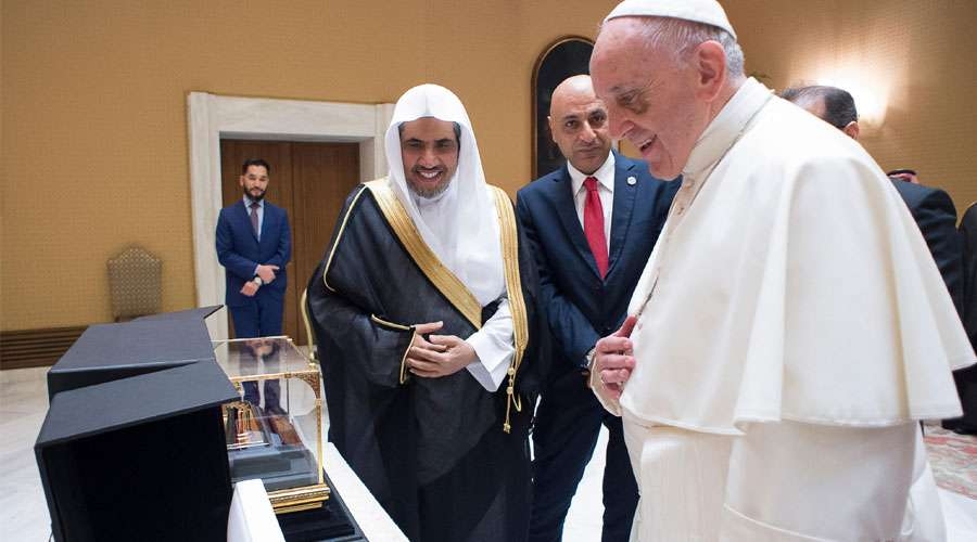 El Santo Padre recibe en el Vaticano a representantes de la Liga Musulmana Mundial