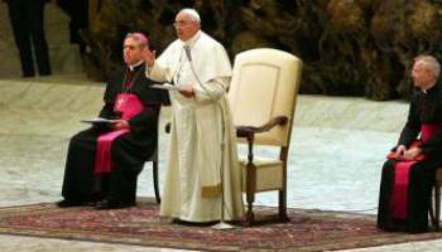 A los dirigentes de empresa: Es necesario incrementar un esp&iacute;ritu emprendedor de subsidiaridad