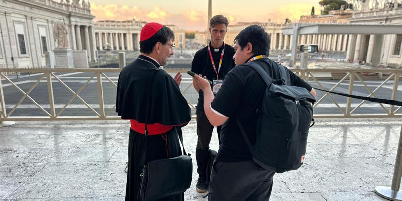 De Lisboa a Roma: el cardenal Cobo, arzobispo de Madrid, escucha, acompa&ntilde;a y camina con los j&oacute;venes
