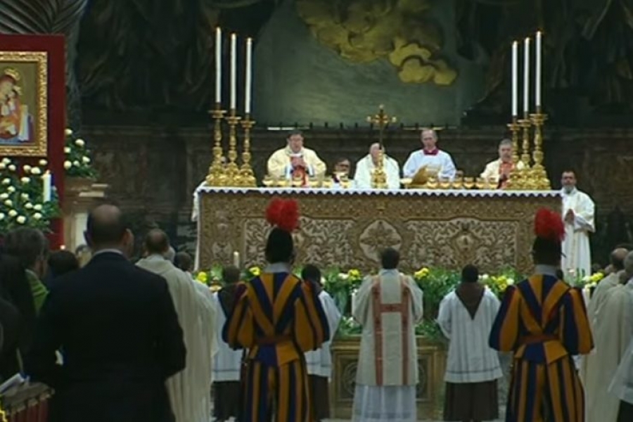 El Papa celebra la misa por la Jornada de la Vida Consagrada