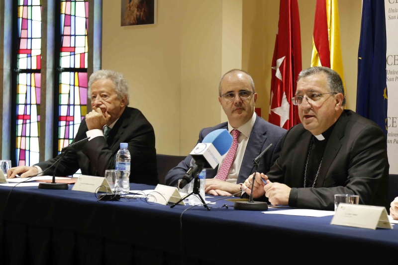 Monseñor Ginés García Beltrán inaugura en el CEU las VIII jornadas sobre &#039;Prensa e Iglesia en la España Contemporánea&#039;