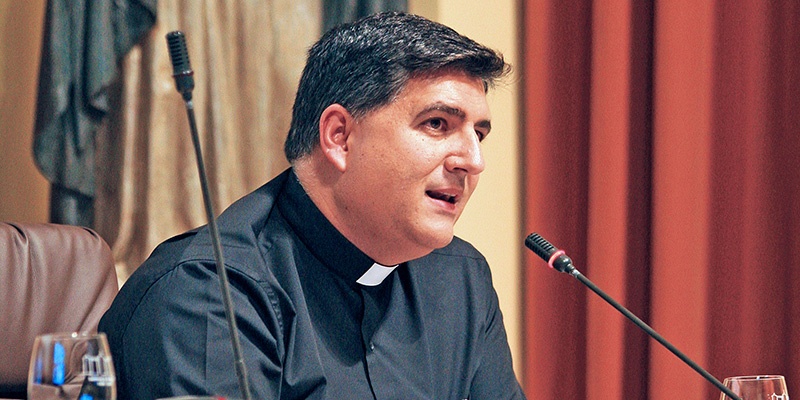 &Oacute;scar Garc&iacute;a Aguado, vicario de la Vicar&iacute;a V: &laquo;La carroza en la cabalgata es una oportunidad para dar testimonio de nuestra fe&raquo;