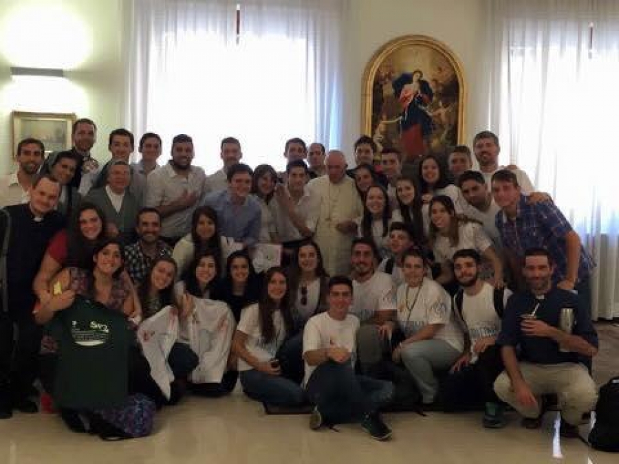 Papa Francisco recibe a j&oacute;venes argentinos que ir&aacute;n a JMJ Cracovia 2016