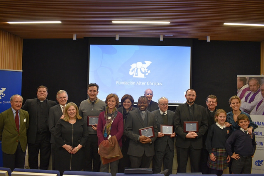 Padre Carlos Zancajo: &laquo;Lo m&aacute;s importante es el testimonio de vuestro encuentro con Cristo&raquo;