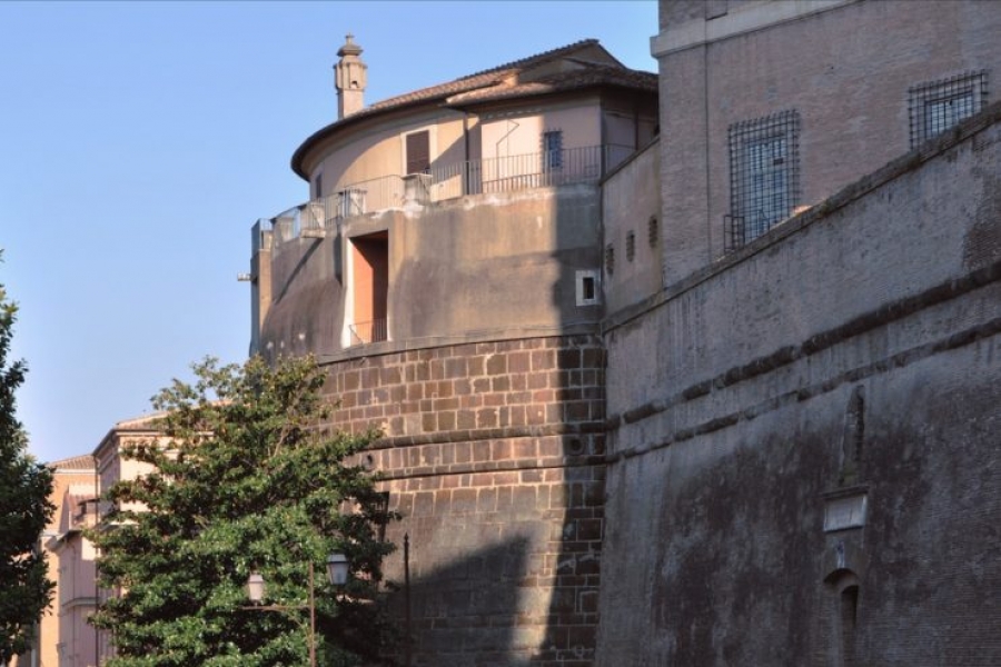 El IOR congela las cuentas de un empresario ahora investigado por Italia