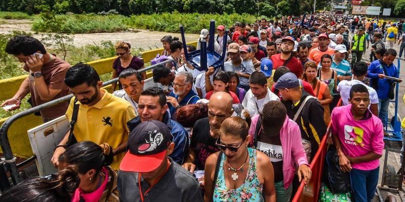 Las Cáritas de Colombia, Brasil y Ecuador lanzan sendos planes de emergencia para acoger a los refugiados venezolanos