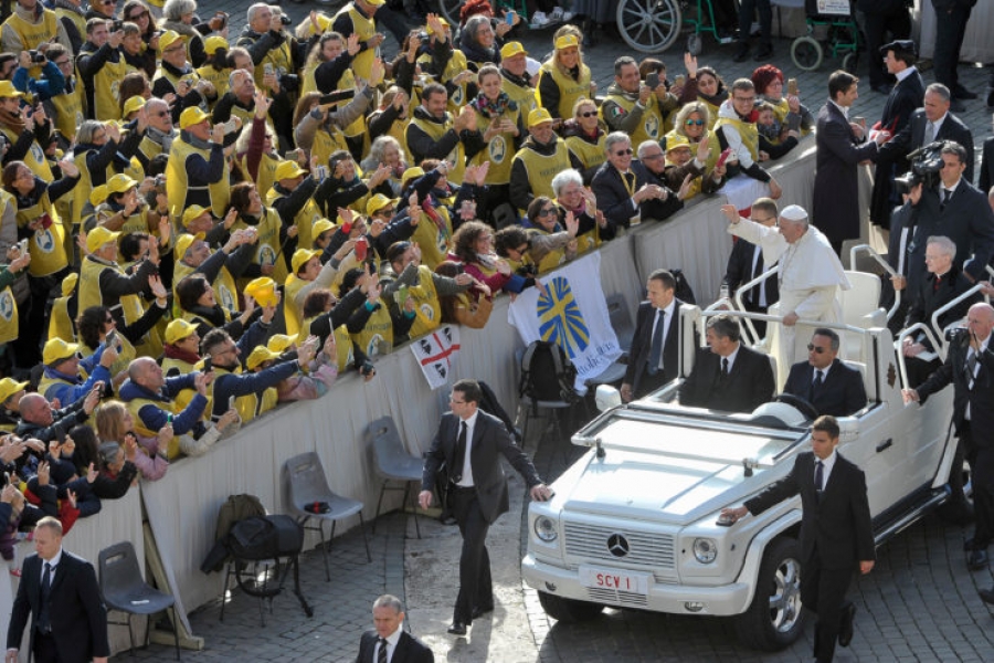 El Papa: &laquo;Dios no excluye a nadie de su designio amoroso de salvaci&oacute;n&raquo;