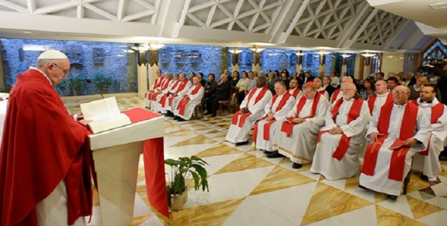 El Papa en Santa Marta: el cristiano debe abajarse como lo hizo Jes&uacute;s