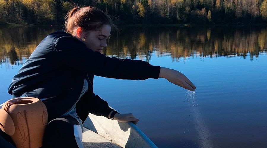Cenizas de difuntos deben estar en lugar sagrado, recuerda obispo