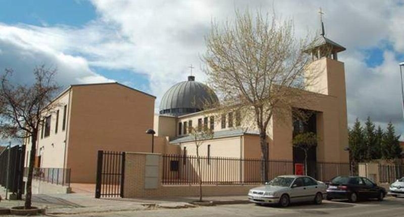 El cardenal Jos&eacute; Cobo preside una misa en la unidad pastoral de Santo Tom&aacute;s de Villanueva y San Ambrosio