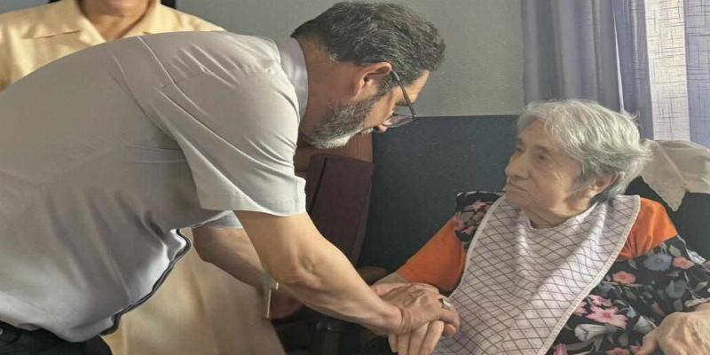 Monse&ntilde;or Vicente Mart&iacute;n visita la Residencia &ldquo;Fundaci&oacute;n Santa Luc&iacute;a&rdquo; de C&aacute;ritas Madrid: &laquo;Las personas mayores ten&eacute;is mucho que ense&ntilde;ar a los m&aacute;s j&oacute;venes&raquo;
