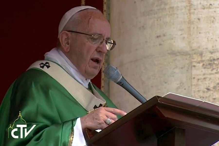 El Papa a los di&aacute;conos: 'No somos los due&ntilde;os de nuestro tiempo'