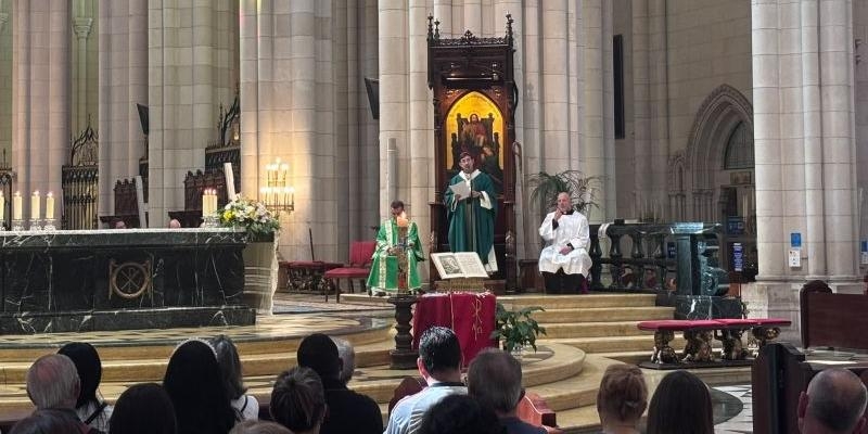 En la apertura de la Semana de la Palabra, el cardenal Jos&eacute; Cobo recuerda que &laquo;Dios no se cansa de llamar&raquo;