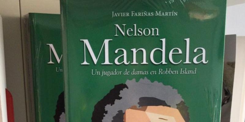 Javier Fariñas presenta &#039;Nelson Mandela. Un jugador de damas en Robben Island&#039;
