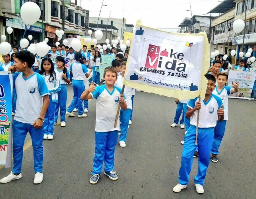 Gran Marcha por la Vida re&uacute;ne a miles de personas en Argentina