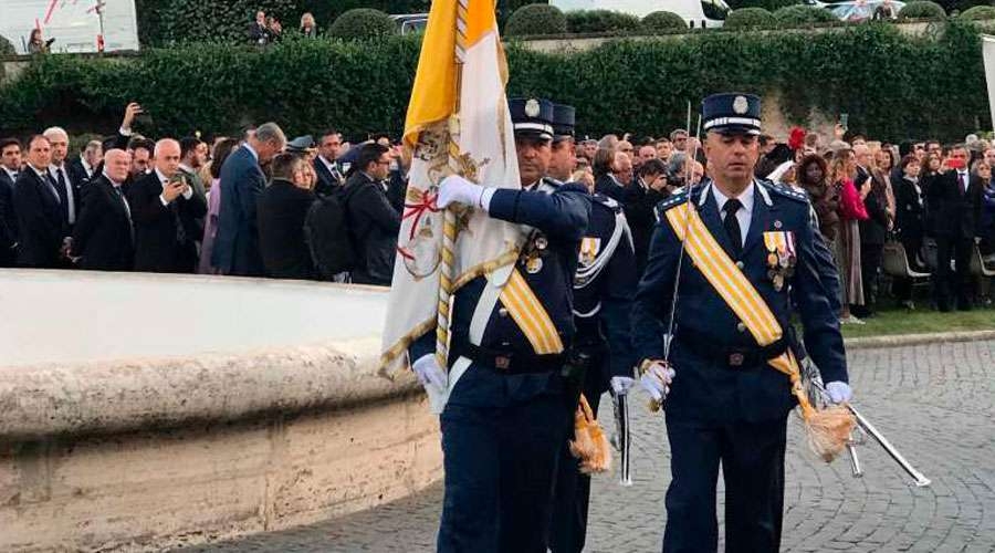 Gendarmer&iacute;a Vaticana celebra a su patr&oacute;n con una Misa presidida por el Papa Francisco