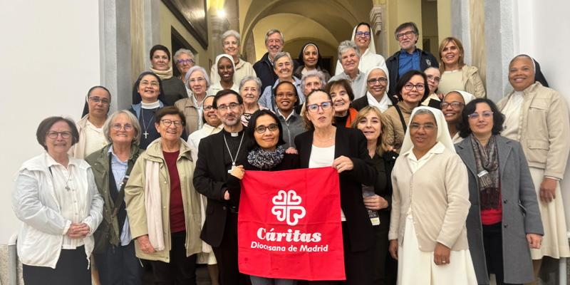 El cardenal Cobo, a las comunidades de Vida que atienden proyectos de C&aacute;ritas Diocesana de Madrid: &laquo;Gracias por vuestra forma de ir acompa&ntilde;ando en nombre de toda la Iglesia&raquo;