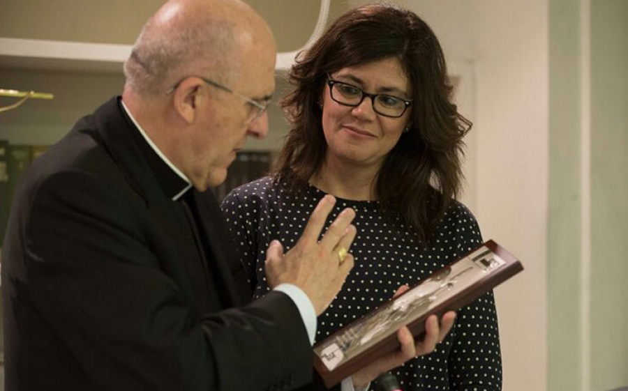 Monse&ntilde;or Osoro a Raquel Mart&iacute;n, responsable de Prensa de AIN: &laquo;Gracias por mostrar el rostro del Se&ntilde;or en tu periodismo&raquo;