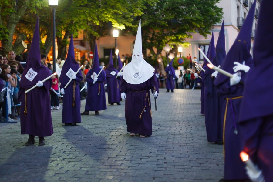 Con la Hermandad de la Soledad y de Nuestro Padre Jes&uacute;s de Medinaceli arrancan las procesiones de Semana Santa en San Lorenzo de El Escorial