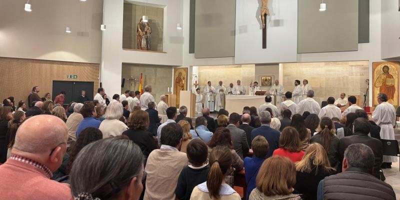 El cardenal Cobo consagra la parroquia de San Rafael Arnaiz: &laquo;signo de la presencia de la comunidad cristiana en este barrio&raquo;